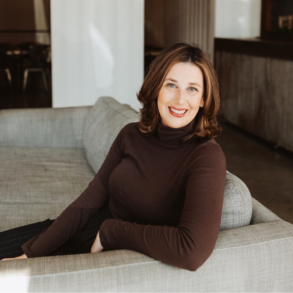 Meet your Posher, Alicia